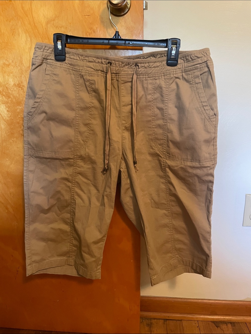 Casual Drawstring Bermuda Shorts - Tan